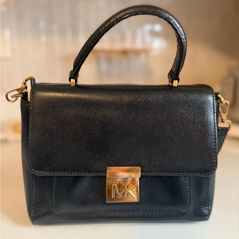 MICHAEL KORS: MINDY Medium Satchel